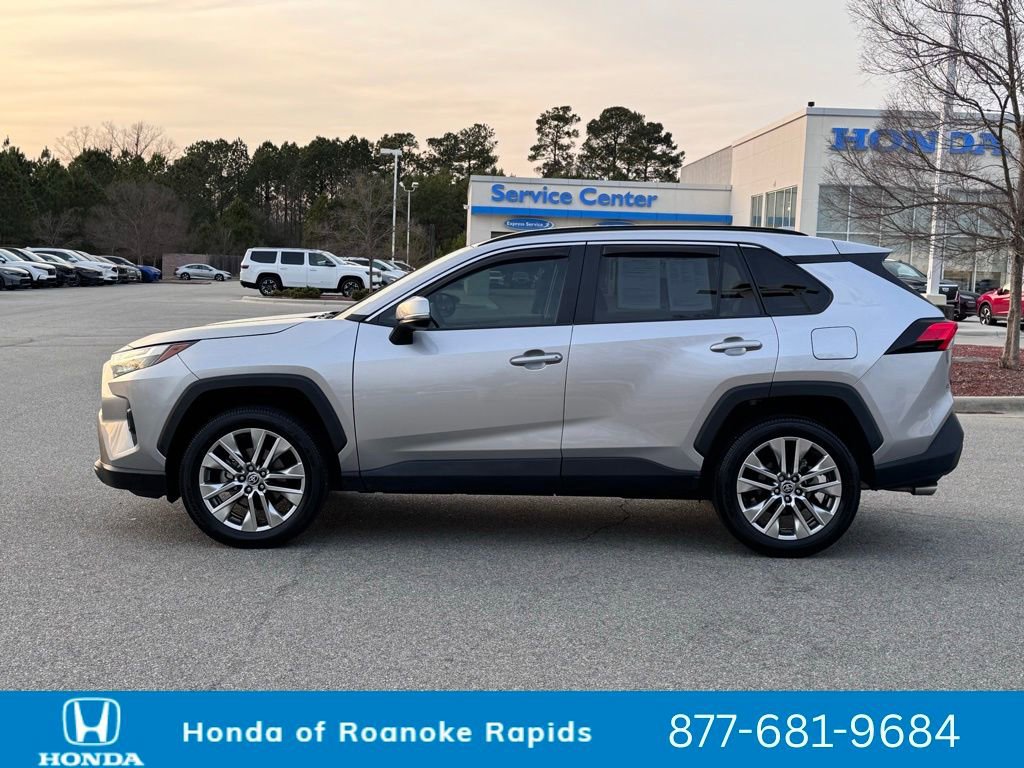 Used 2023 Toyota RAV4 XLE Premium image 3