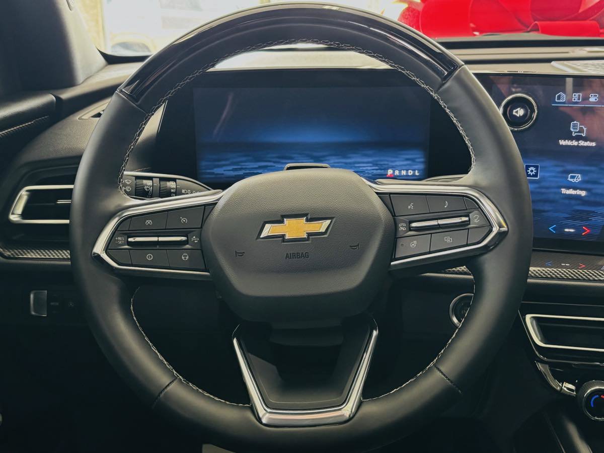 Used 2026 Chevrolet Traverse High Country FWD image 50