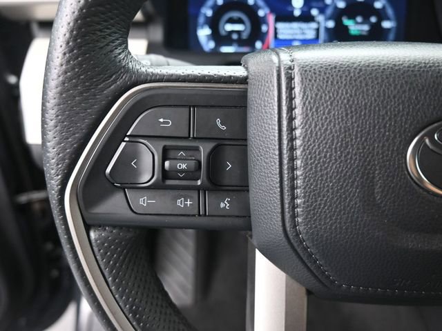 Used 2024 Toyota Tacoma TRD Off-Road image 28