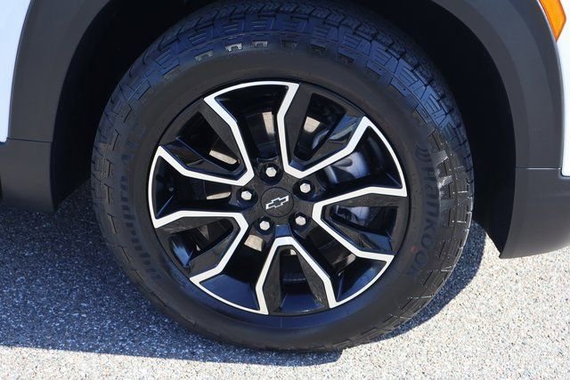 Used 2024 Chevrolet TrailBlazer ACTIV w/ Driver Confidence Package image 11