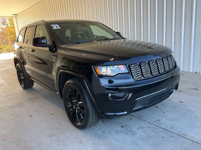 Used 2021 Jeep Grand Cherokee Laredo X image 24