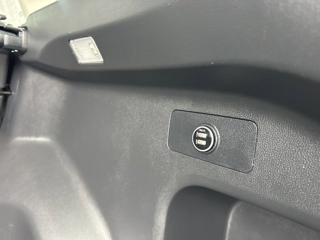 Used 2021 Toyota RAV4 XLE Premium image 9