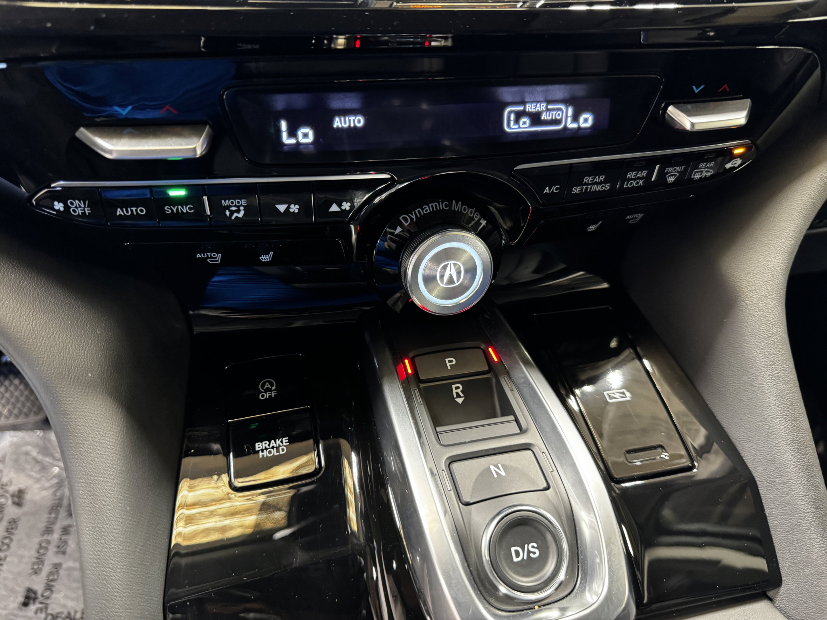 Certified 2026 Acura MDX w/ Technology Package FWD image 23