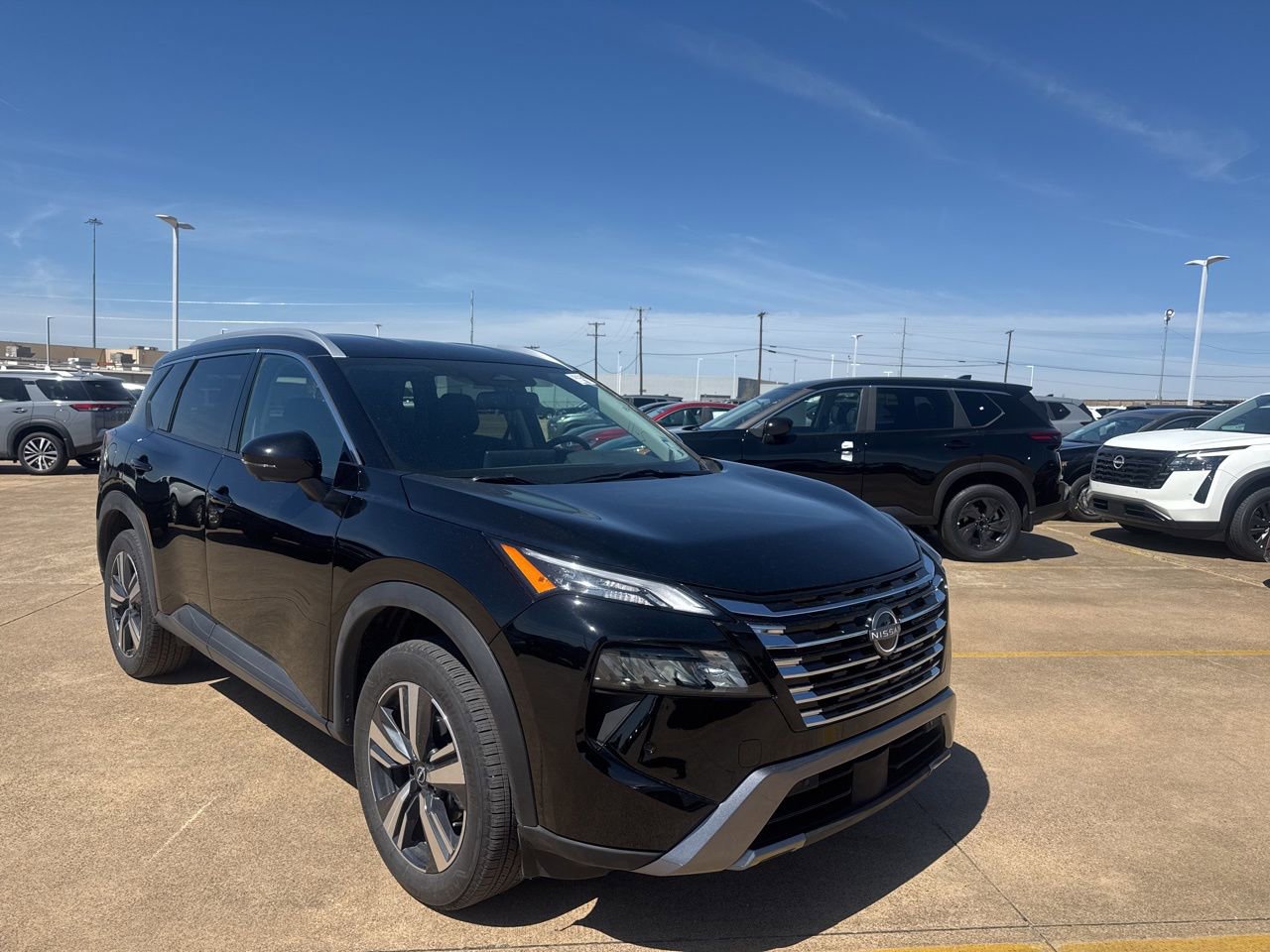 Certified 2026 Nissan Rogue SL image 1