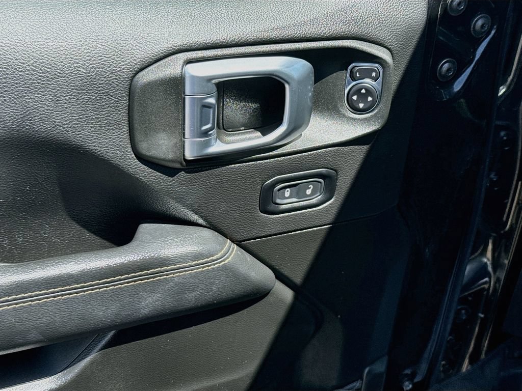 Certified 2023 Jeep Wrangler Unlimited Sahara AWD/4WD image 19