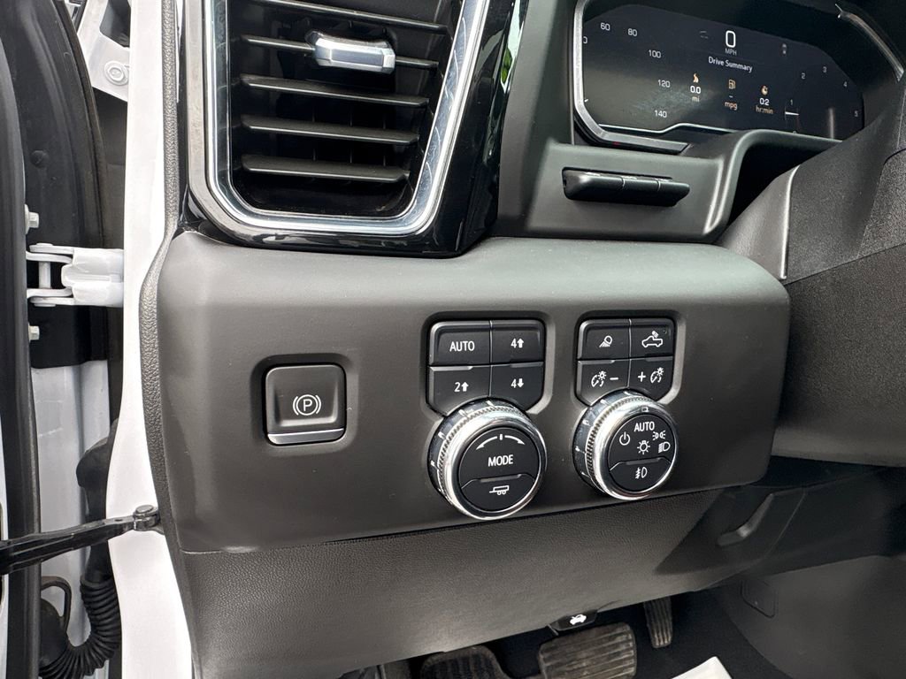 Used 2024 GMC Sierra 3500 Denali Ultimate image 19
