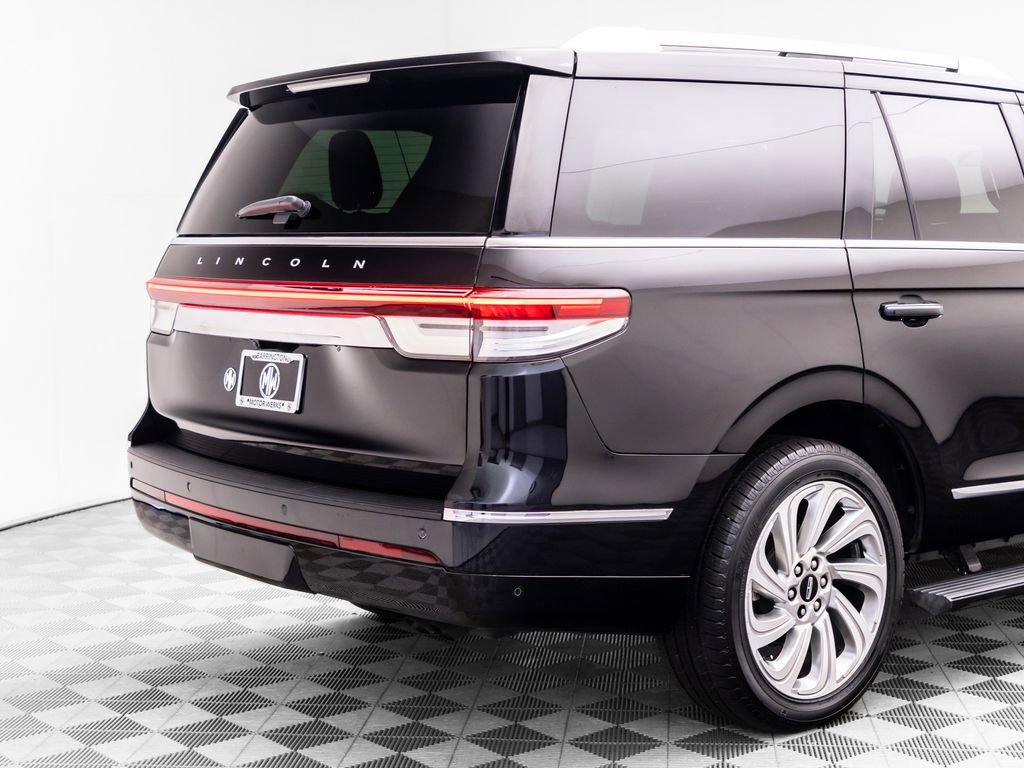 Used 2024 Lincoln Navigator Reserve AWD/4WD image 37