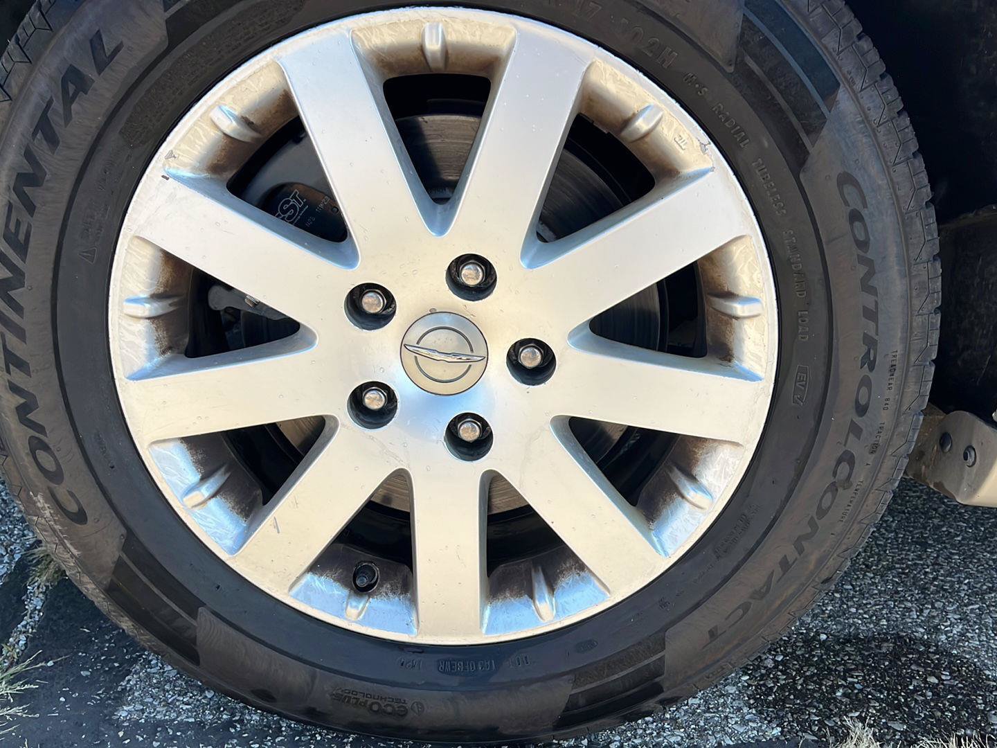 Used 2016 Chrysler Town & Country Touring FWD image 24