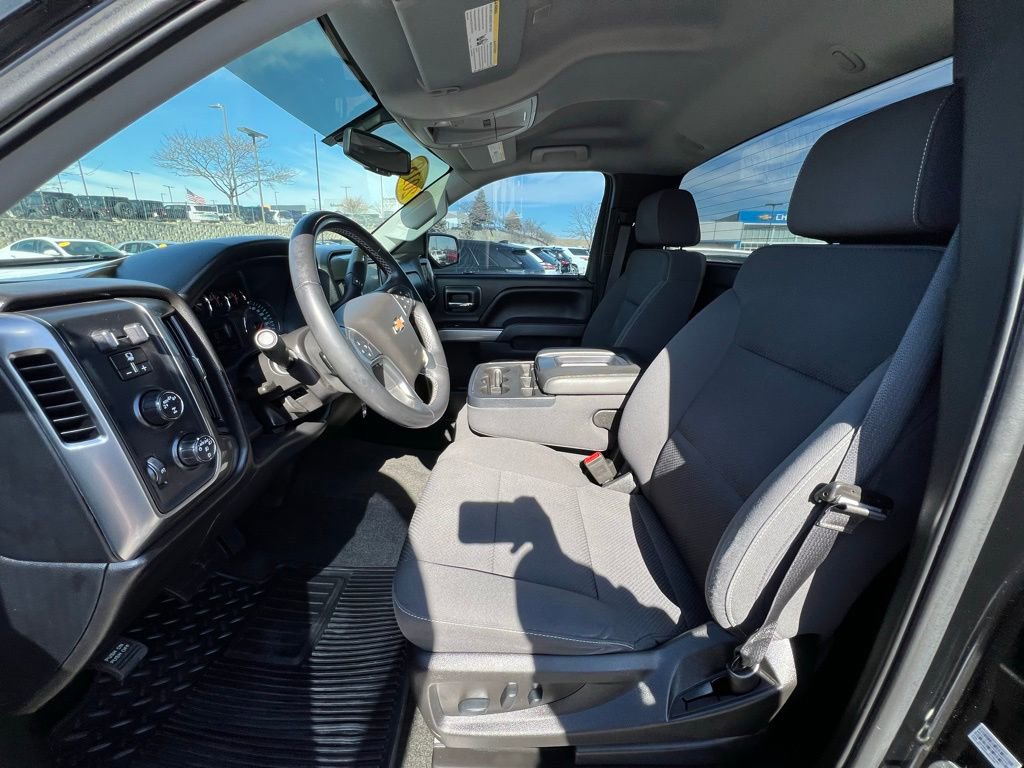 Used 2018 Chevrolet Silverado 1500 LT w/ LT Convenience Package image 16