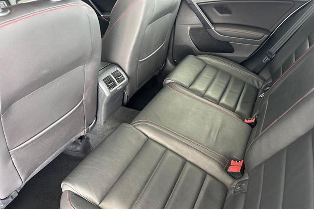 Used 2015 Volkswagen GTI SE w/ Lighting Package (SEL) FWD image 12