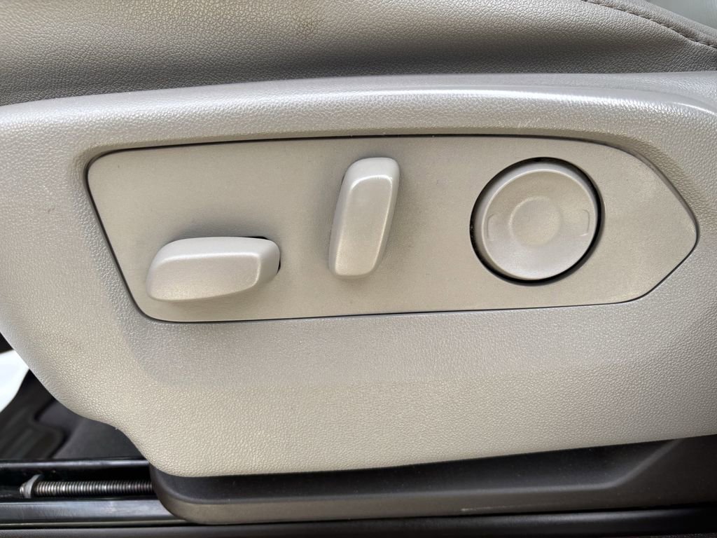 Used 2024 Chevrolet Silverado 2500 LTZ w/ LTZ Convenience Package image 23