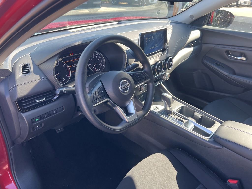 Certified 2023 Nissan Sentra SV FWD image 6