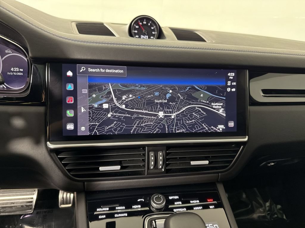 Certified 2023 Porsche Cayenne Turbo AWD/4WD image 26