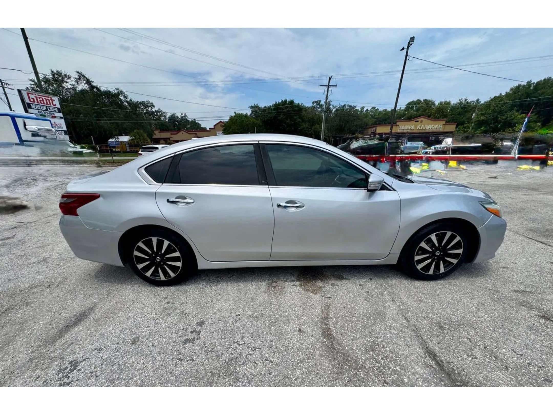 Used 2018 Nissan Altima 2.5 SL FWD image 14