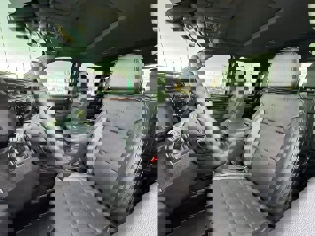 Used 2025 GMC Sierra 3500 Denali w/ Denali Reserve Package image 20