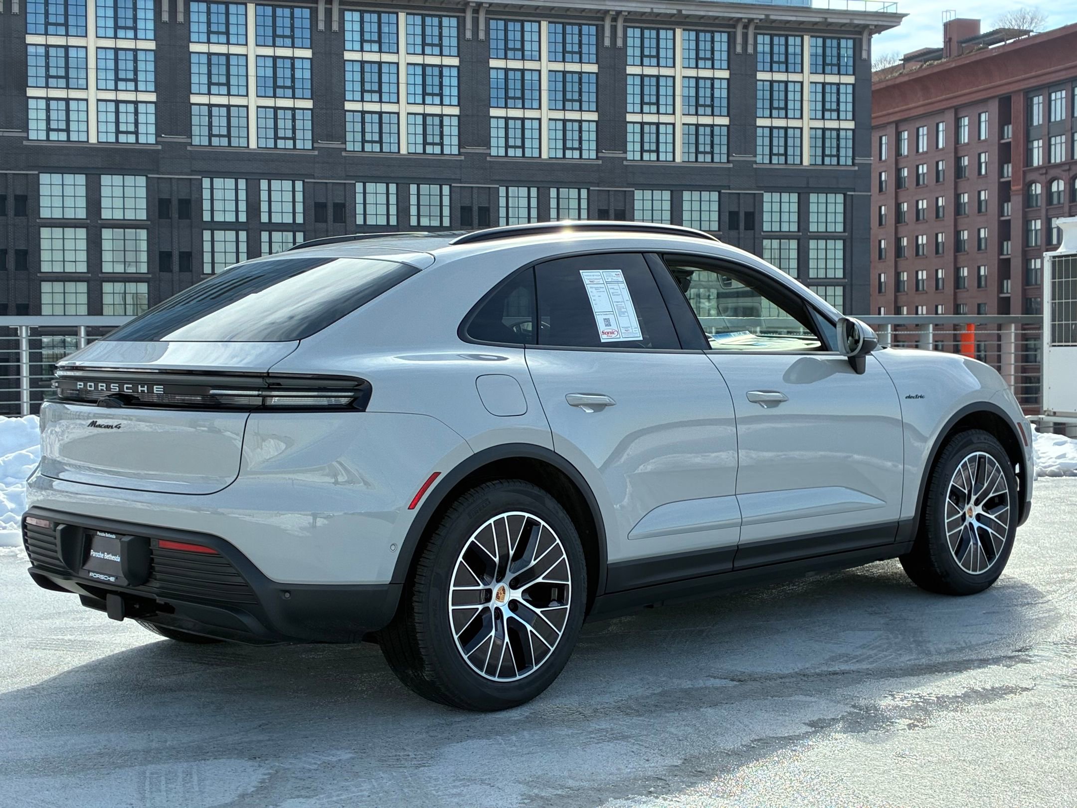 New 2026 Porsche Macan 4 Electric AWD/4WD image 9