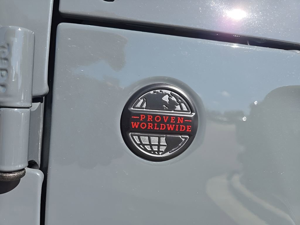 New 2025 Jeep Wrangler Unlimited Rubicon w/ Safety Group image 23