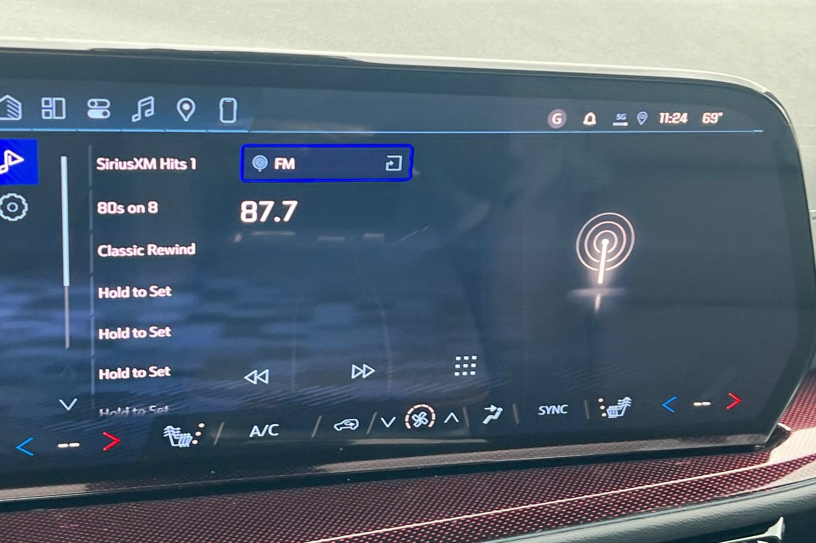 New 2026 Chevrolet Traverse Z71 w/ Enhanced Driving Package AWD/4WD image 16