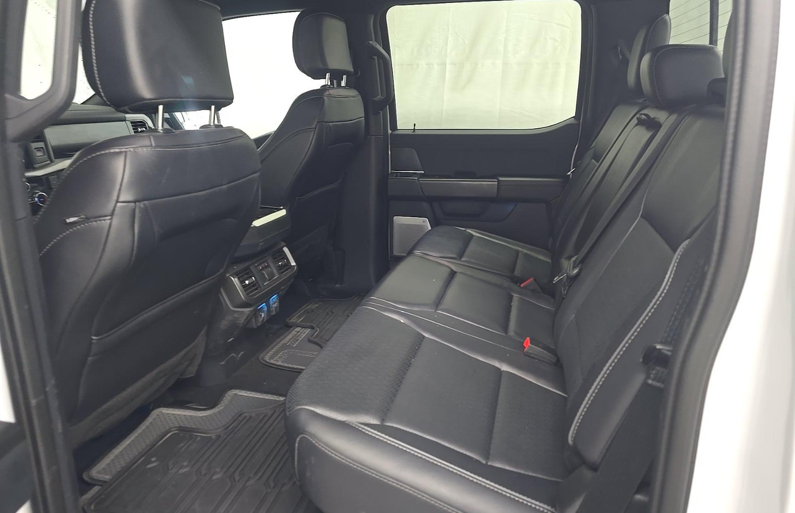 Used 2024 Ford F150 Lariat w/ Equipment Group 502A High AWD/4WD image 12