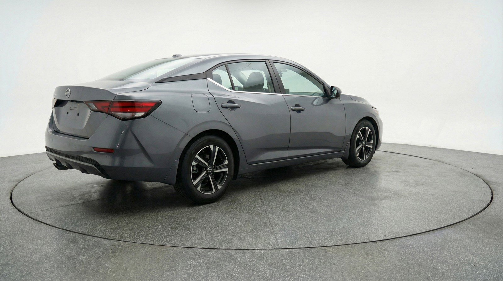 Used 2025 Nissan Sentra SV image 9