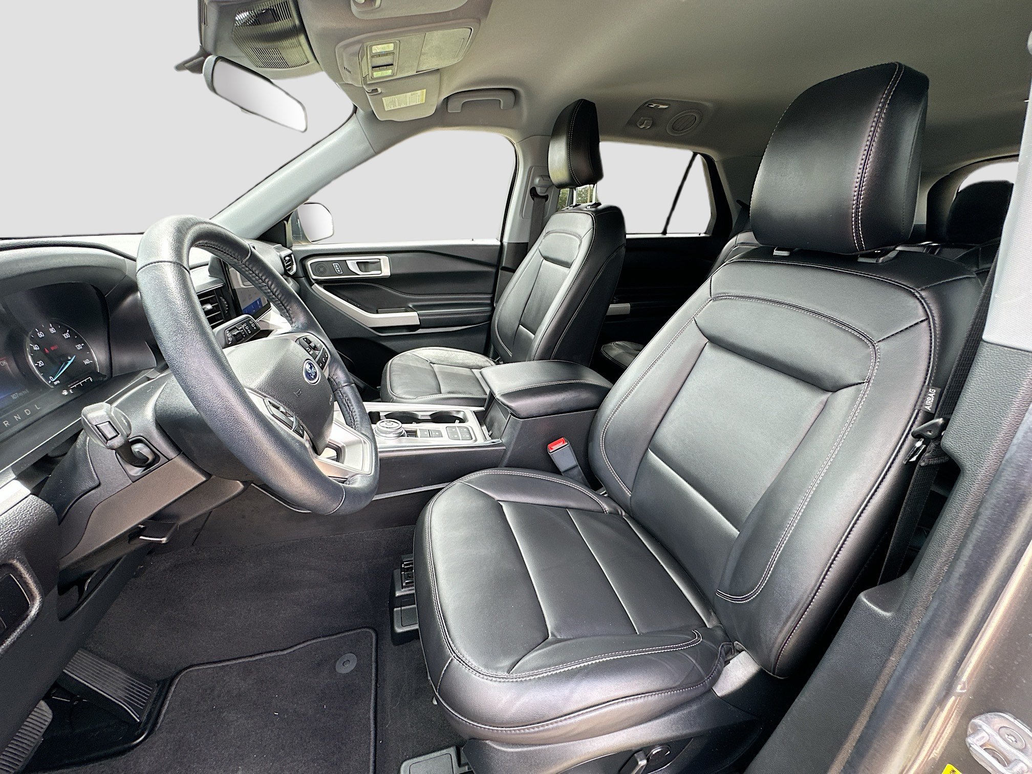 Certified 2023 Ford Explorer XLT w/ Equipment Group 202A RWD image 20