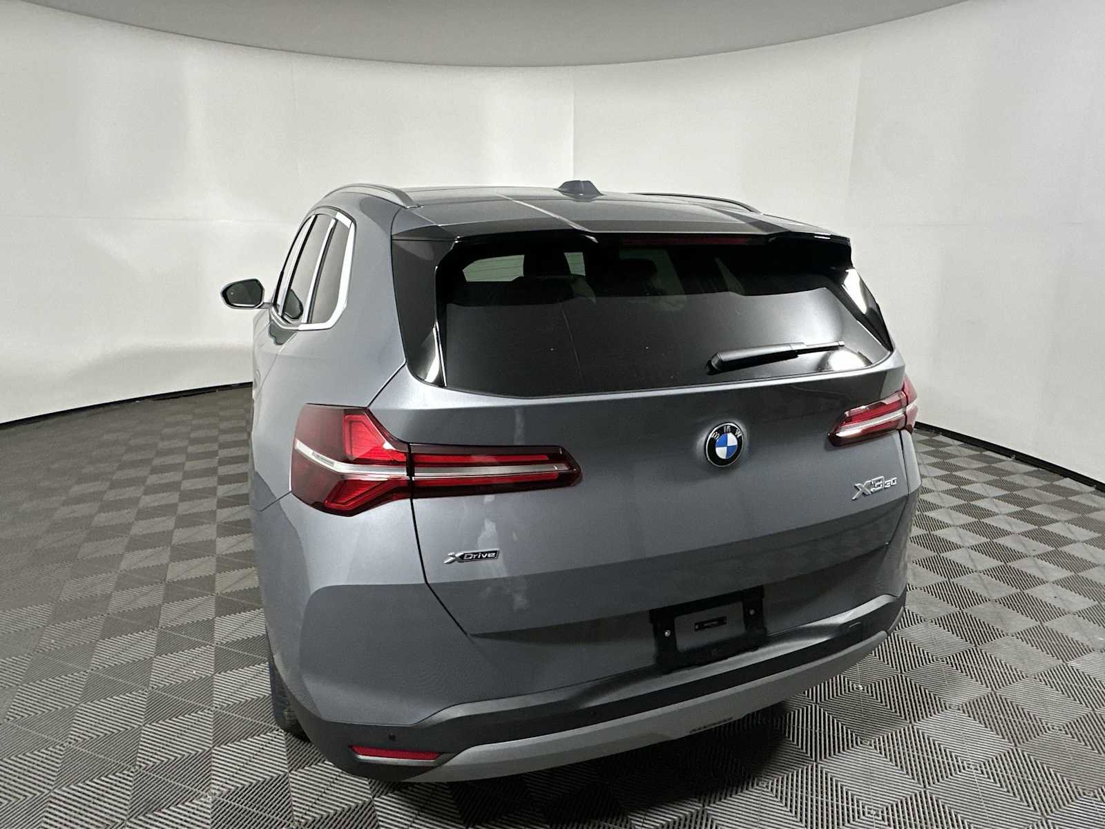 New 2026 BMW X3 xDrive30 w/ Premium Package image 3