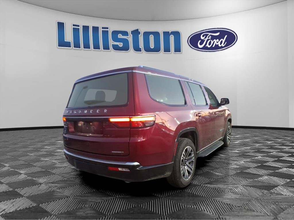 Used 2024 Jeep Wagoneer Series II w/ Flexible Seating Group image 3