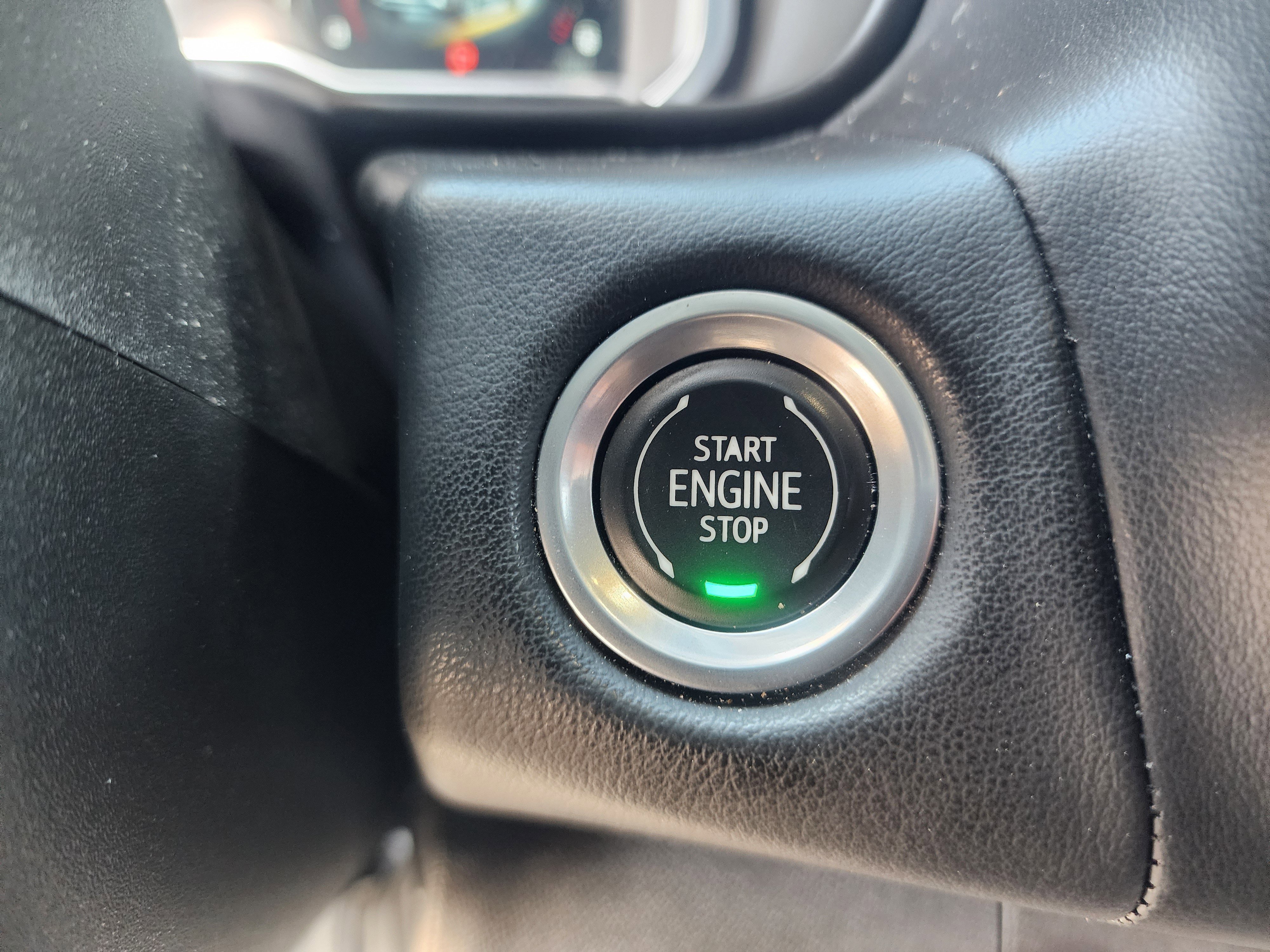 Used 2022 GMC Yukon XL SLE image 32