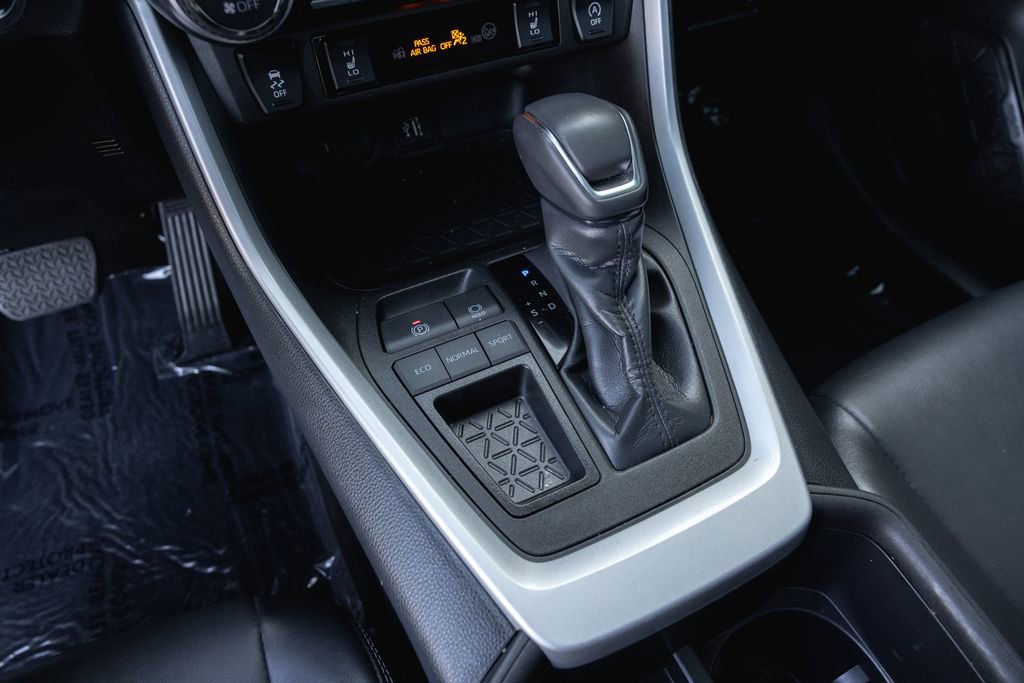 Certified 2023 Toyota RAV4 XLE Premium image 16