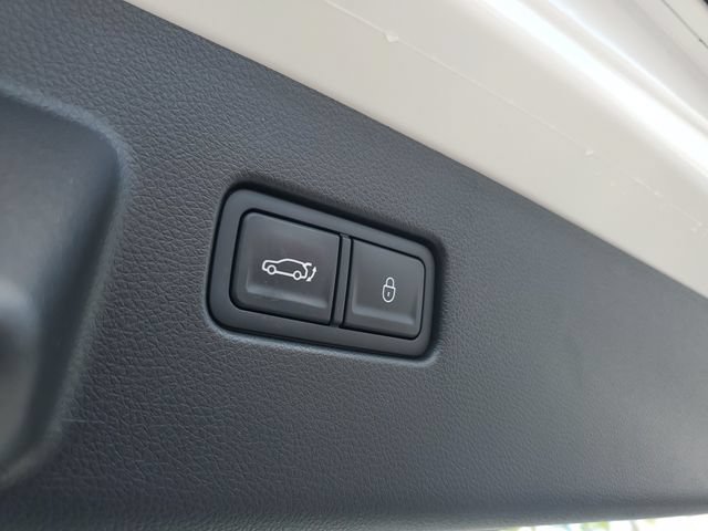 Used 2023 Genesis GV60 Advanced AWD/4WD image 30