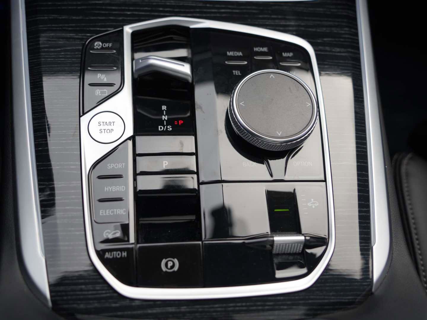 Certified 2024 BMW X5 xDrive50e w/ M Sport Package image 24