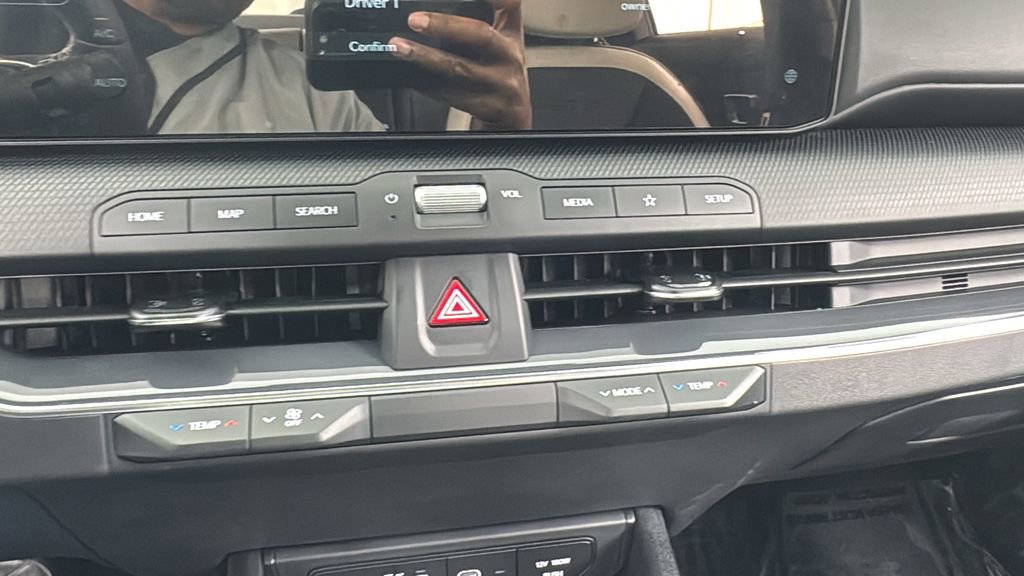 New 2025 Kia K4 GT-Line w/ GT-Line Premium Package image 24