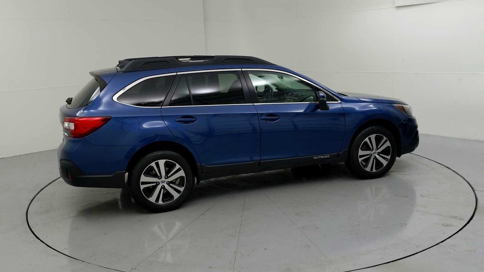 Used 2019 Subaru Outback 2.5i Limited AWD/4WD image 11