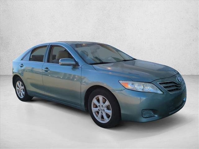 Used 2010 Toyota Camry LE image 3