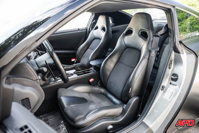 Used 2010 Nissan GT-R Premium AWD/4WD image 5