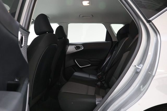Used 2025 Kia Soul LX FWD image 30