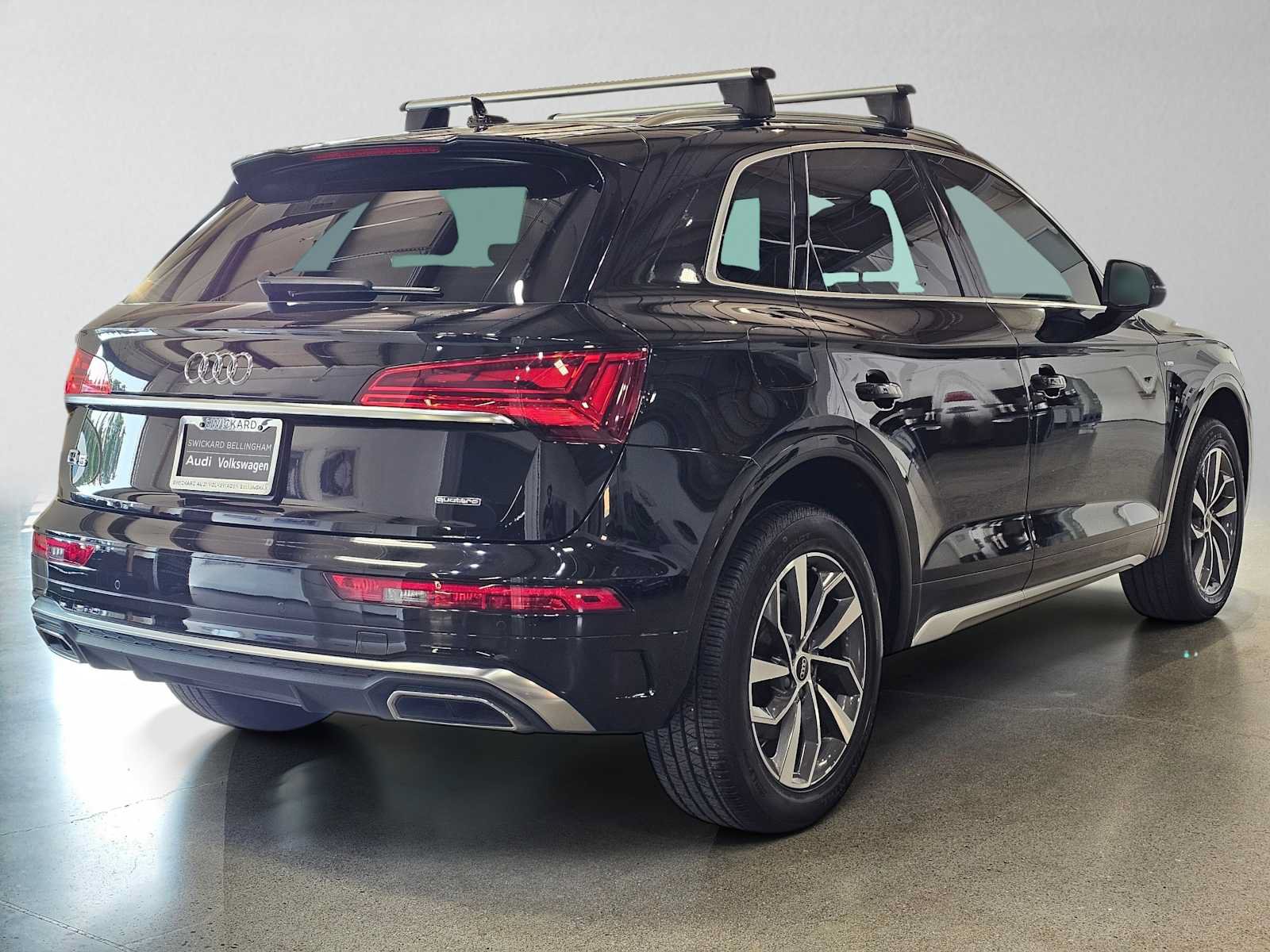 Used 2023 Audi Q5 2.0T Premium Plus w/ Premium Plus Package AWD/4WD image 3