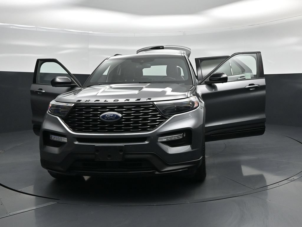 Certified 2023 Ford Explorer ST-Line w/ Class IV Trailer Tow Package RWD image 30