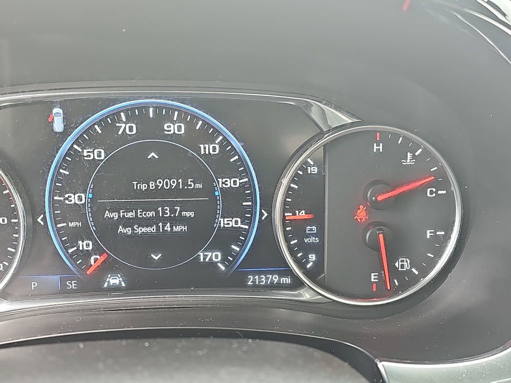 Used 2023 Chevrolet Traverse Premier AWD/4WD image 32