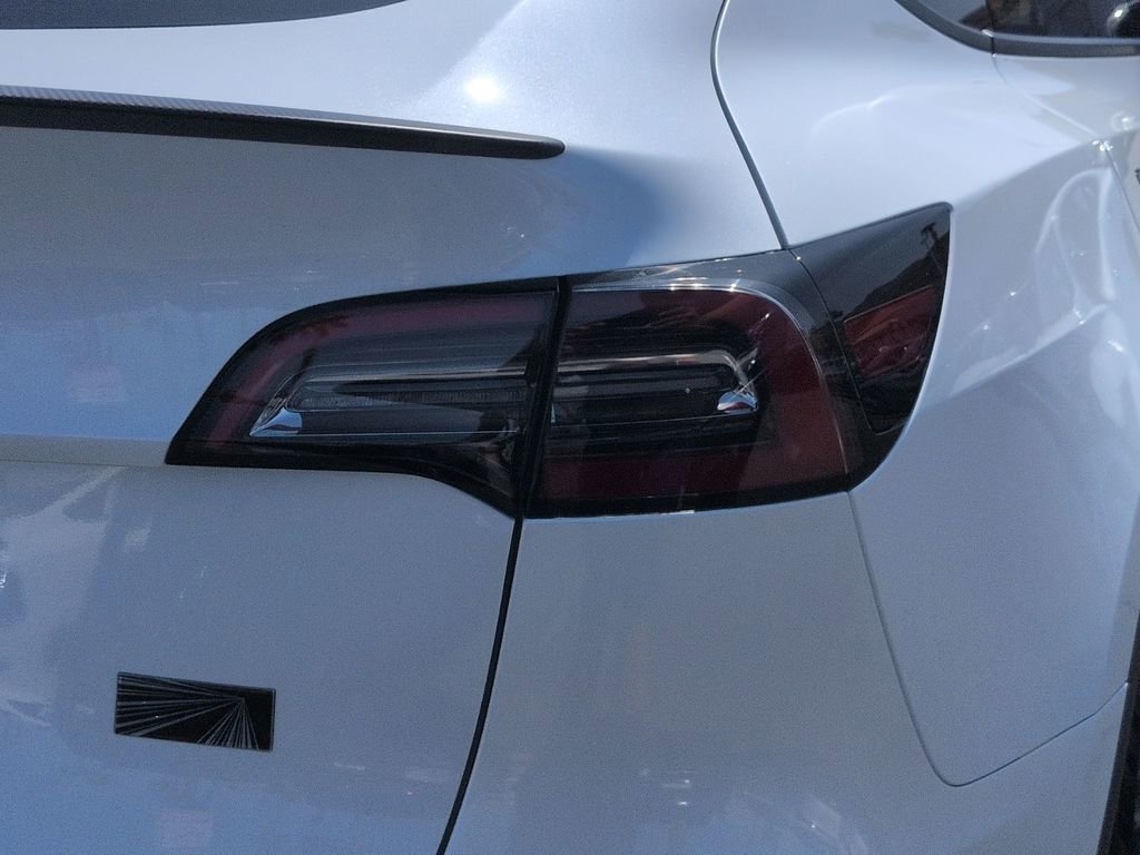 Used 2022 Tesla Model Y Performance image 10