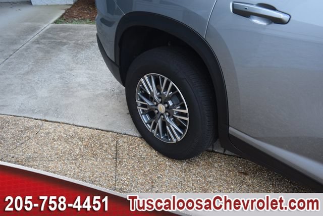 Used 2025 Chevrolet Traverse LT w/ LPO, Floor Liner Package FWD image 15