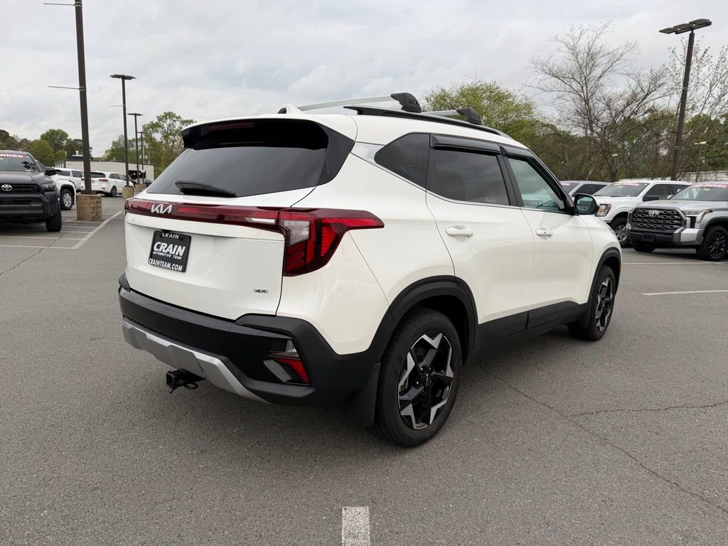 Used 2024 Kia Seltos EX image 7