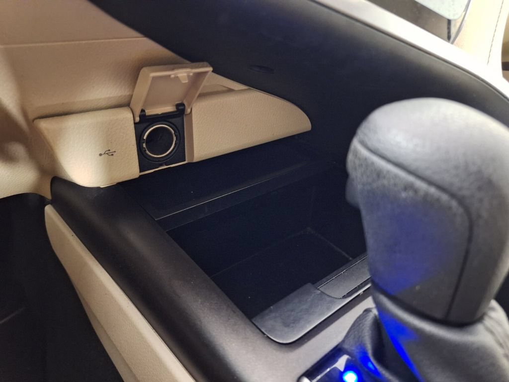 Used 2024 Toyota Camry LE FWD image 14