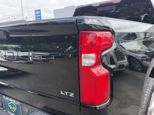Used 2020 Chevrolet Silverado 1500 LTZ w/ LTZ Plus Package AWD/4WD image 6