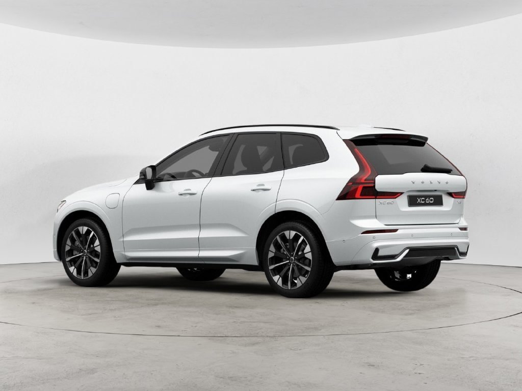 New 2027 Volvo XC60 T8 Plus AWD/4WD image 5
