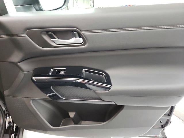 New 2026 Nissan Pathfinder Platinum image 40