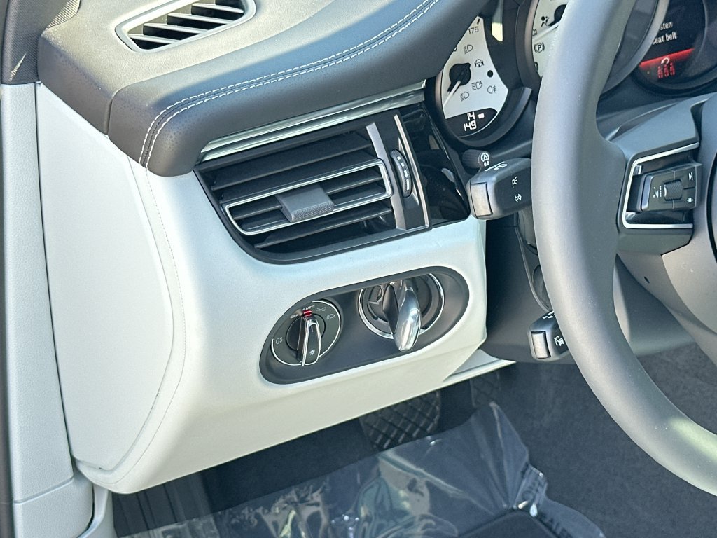 New 2026 Porsche Macan AWD/4WD image 11