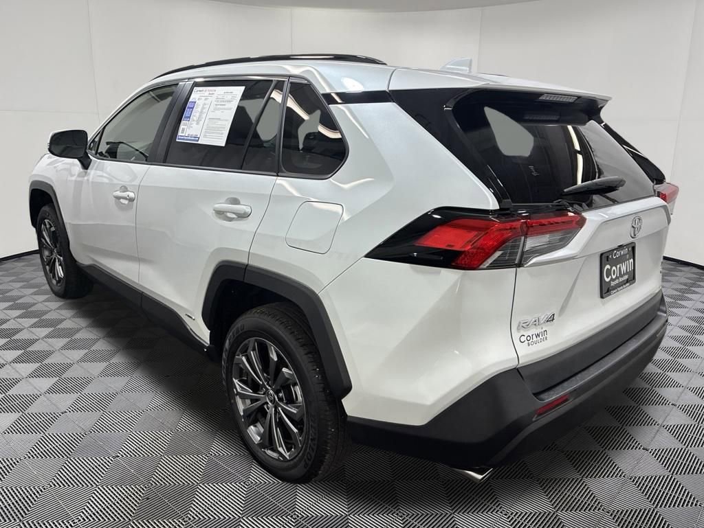 Used 2025 Toyota RAV4 XLE Premium AWD/4WD image 5