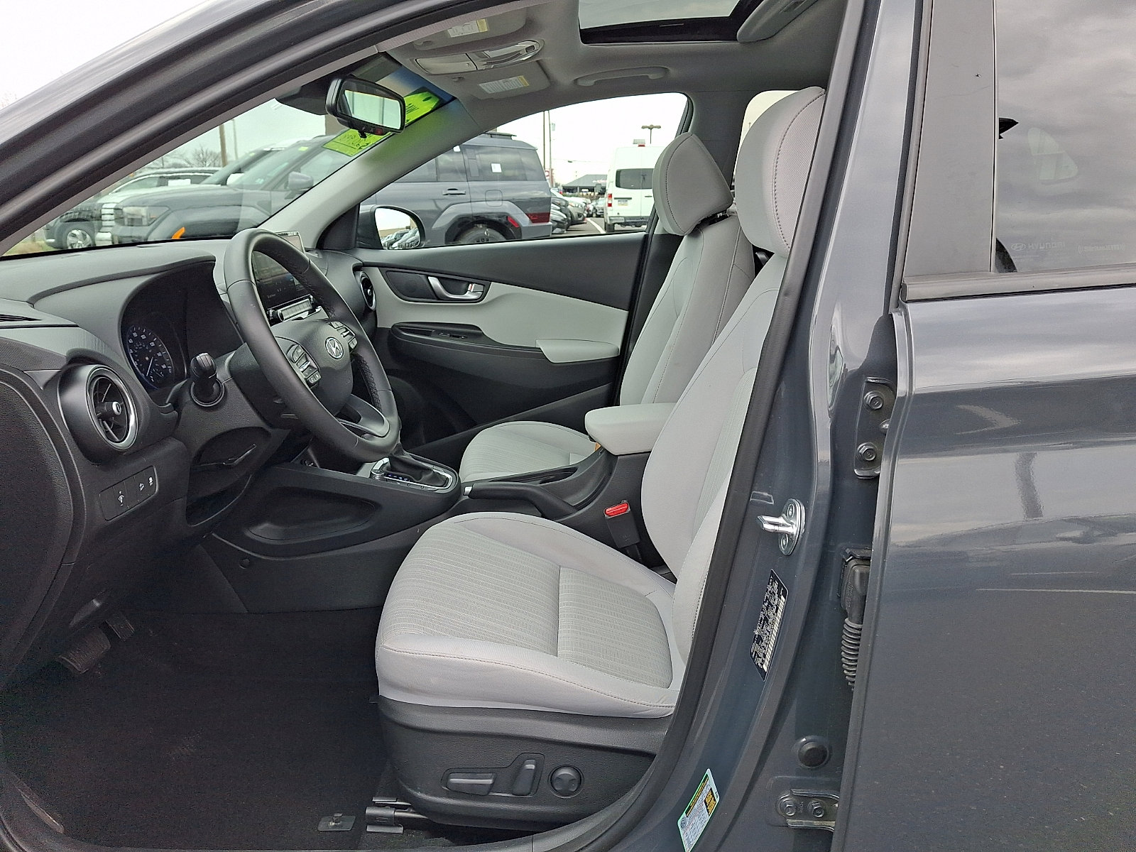 Certified 2023 Hyundai Kona SEL w/ Convenience Package image 13