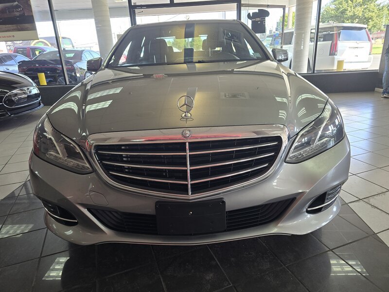 Used 2014 Mercedes-Benz E 350 4MATIC Sedan image 3